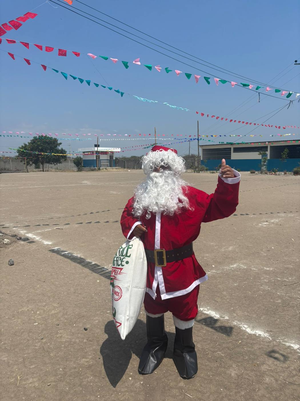 Papá Noel saludando